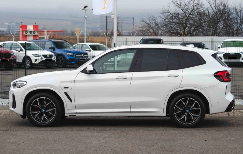 BMW X3 30e M-Pack Plug-in Hybrid xDrive , снимка 5 - Автомобили и джипове - 48431204