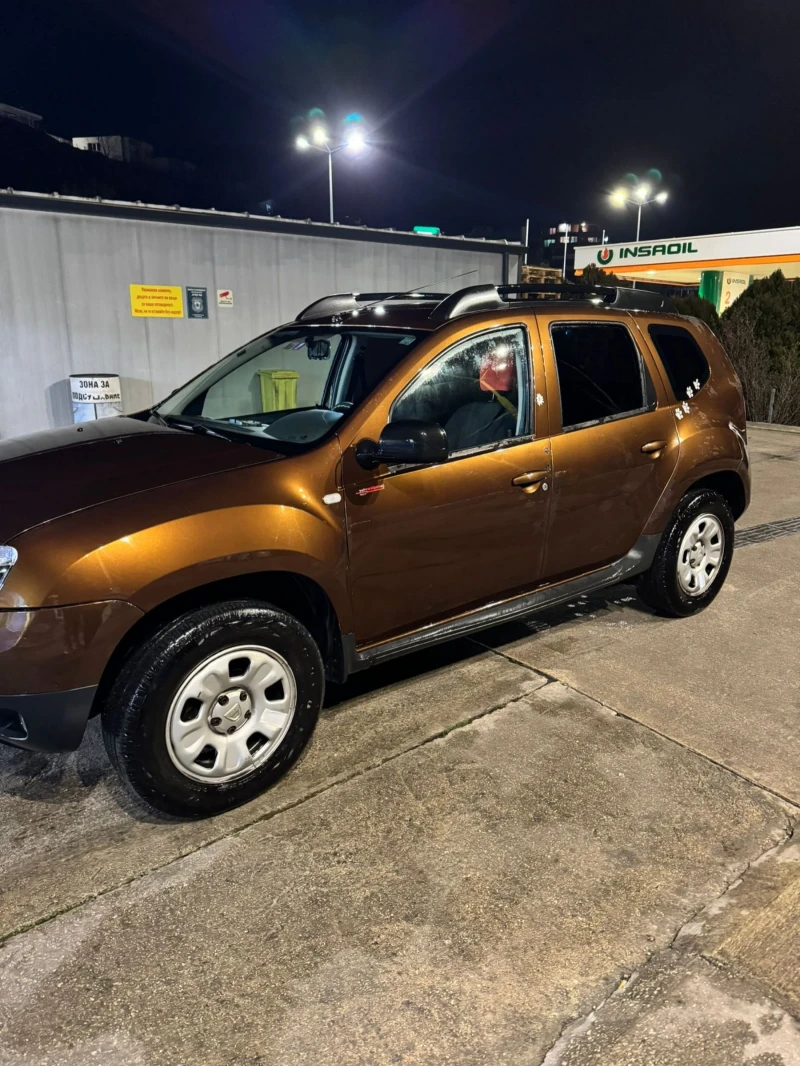 Dacia Duster 1.6 4x4, снимка 2 - Автомобили и джипове - 48444563