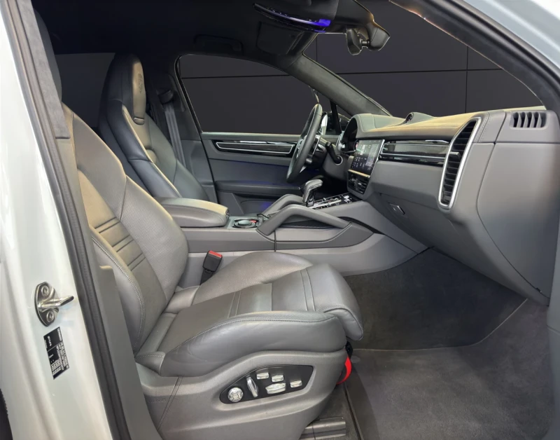 Porsche Cayenne S* PDCC* PSCB* BOSE* 360* KEYLESS* DISTRONIC, снимка 13 - Автомобили и джипове - 50712051