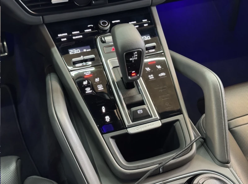 Porsche Cayenne S* PDCC* PSCB* BOSE* 360* KEYLESS* DISTRONIC, снимка 11 - Автомобили и джипове - 50712051