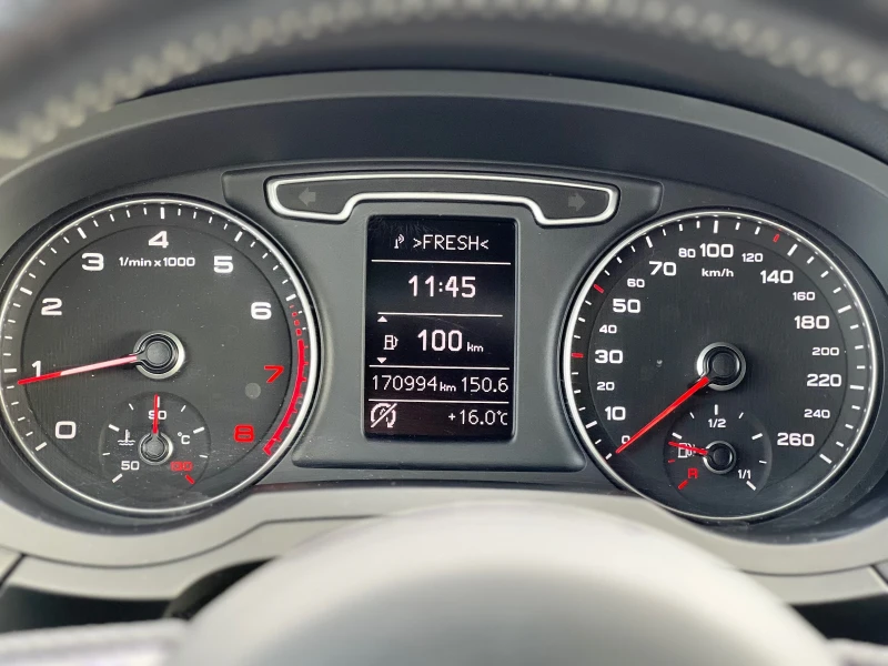 Audi Q3, снимка 4 - Автомобили и джипове - 51874361