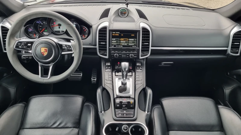 Porsche Cayenne S GTS pack, снимка 9 - Автомобили и джипове - 52613607