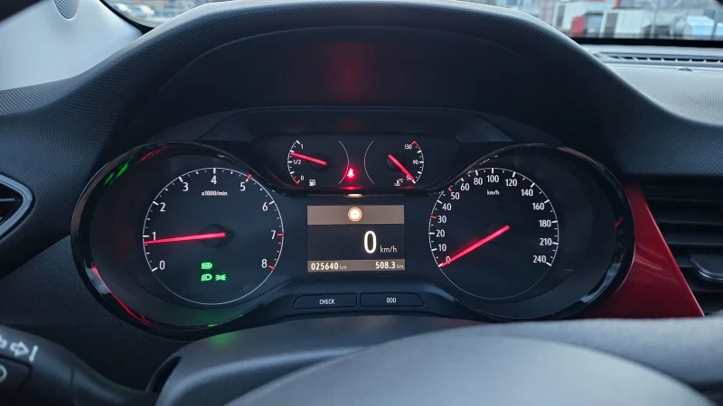 Opel Crossland X 1.5 diesel, GS line, automat, снимка 6 - Автомобили и джипове - 52631734