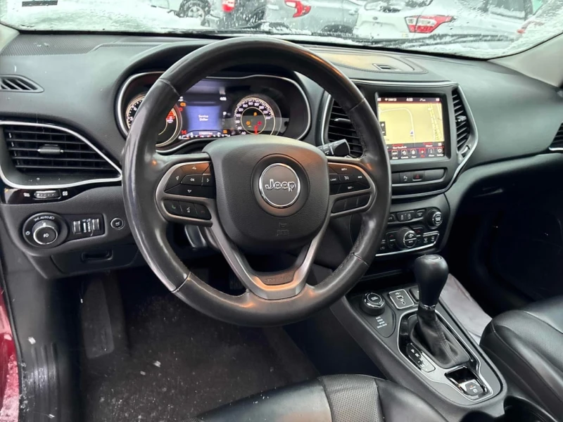 Jeep Cherokee * Altitude * CARFAX * БЕЗ ПЪРВОНАЧАЛНА ВНОСКА, снимка 12 - Автомобили и джипове - 53204795