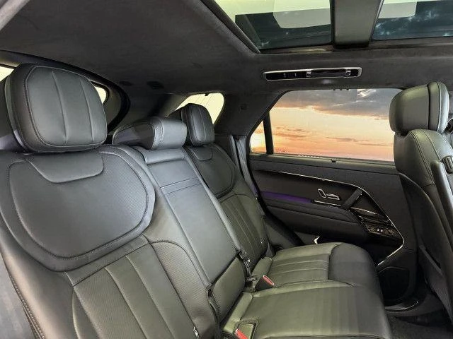 Land Rover Range Rover Sport D350 AUTOBIOGRAPHY BLACK PAKET PANO HEAD UP, снимка 13 - Автомобили и джипове - 51912699