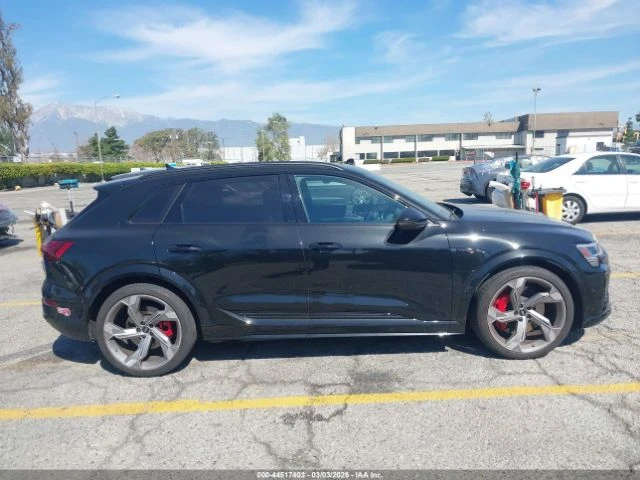 Audi SQ8 E-TRON PRESTIGE QUATTRO, снимка 12 - Автомобили и джипове - 53986837