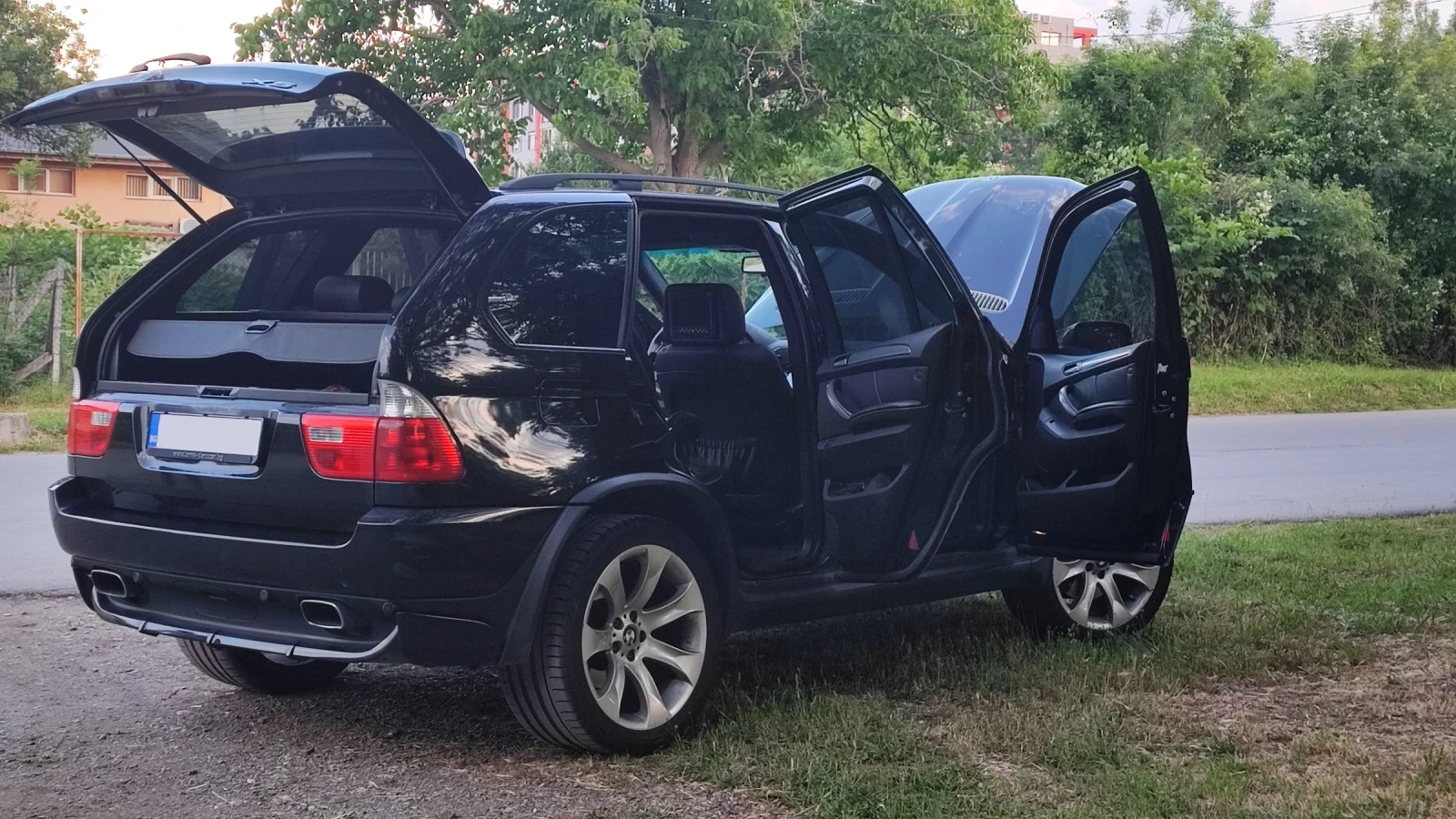 BMW X5 4.8IS - изображение 7