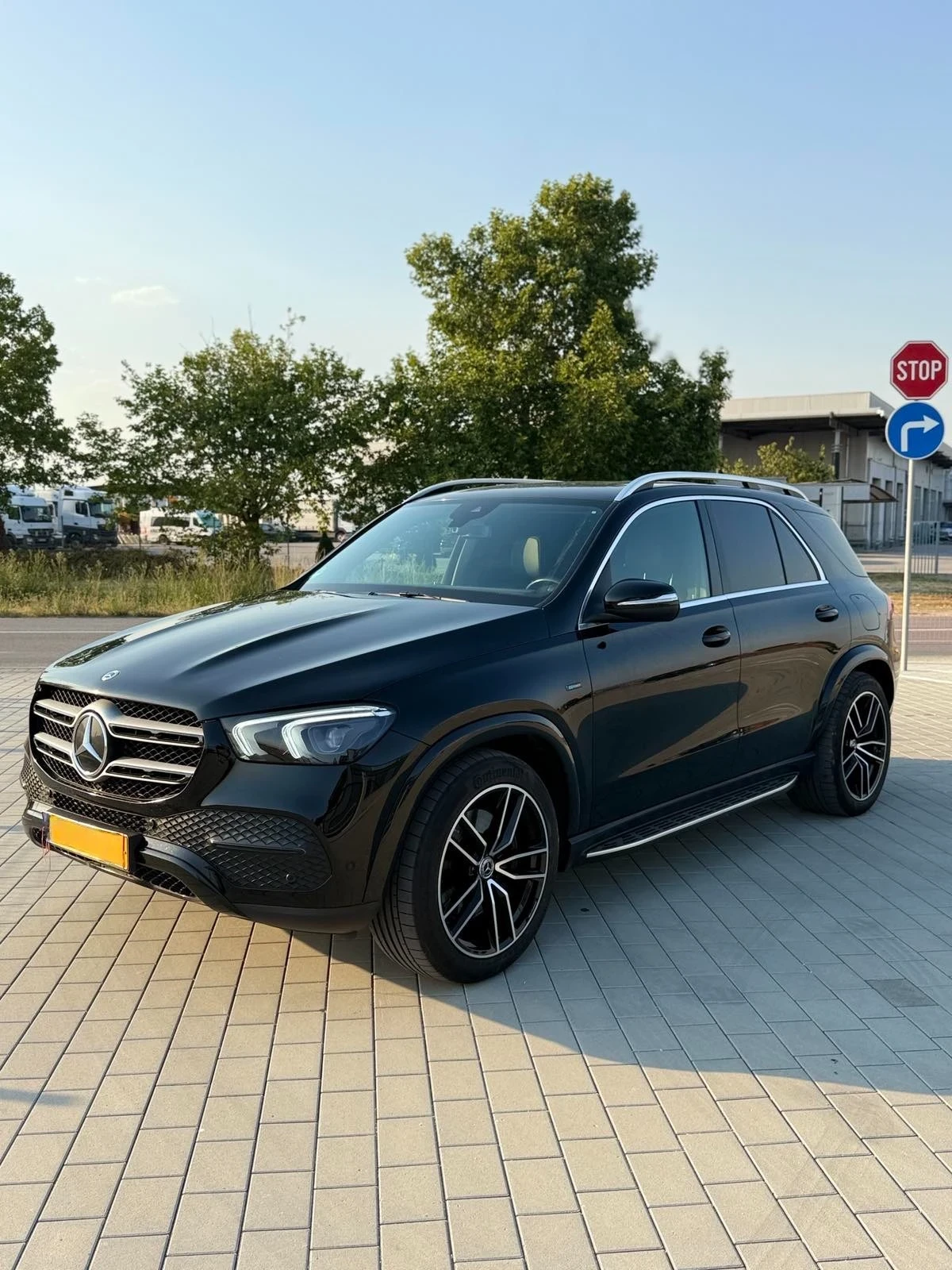 Mercedes-Benz GLE 350 350е Plugin AMG Line - изображение 2
