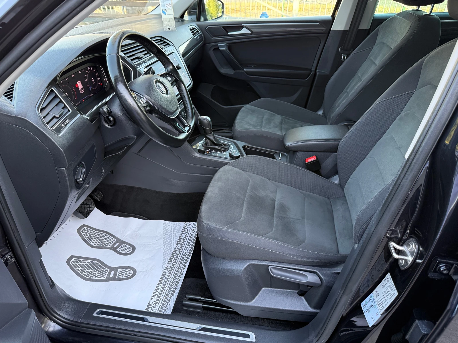 VW Tiguan 2.0 4X4 AVTOMAT LED KAMERA - изображение 8