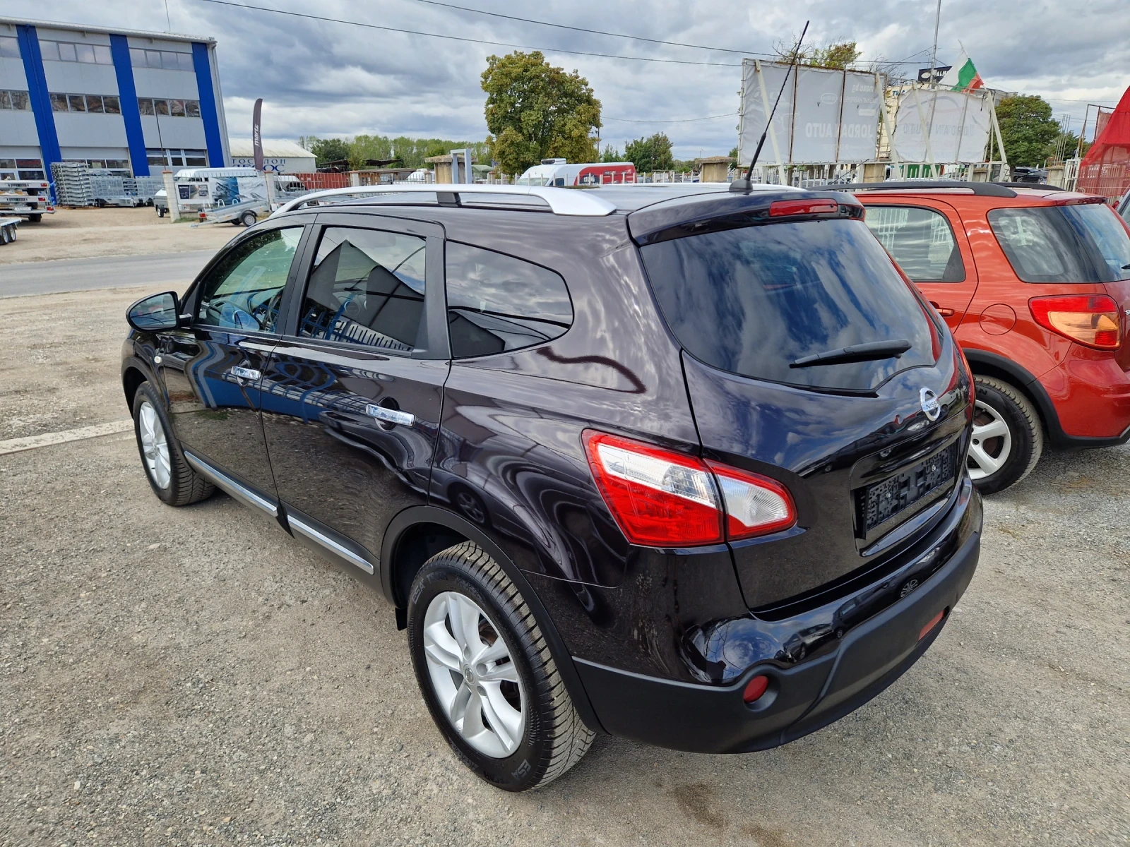 Nissan Qashqai + 2 2.0I 4x4 Фейслифт - изображение 4