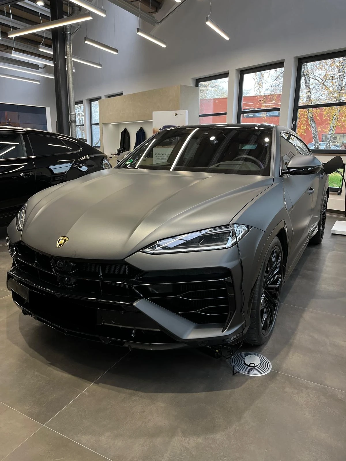 Lamborghini Urus SE  - изображение 2
