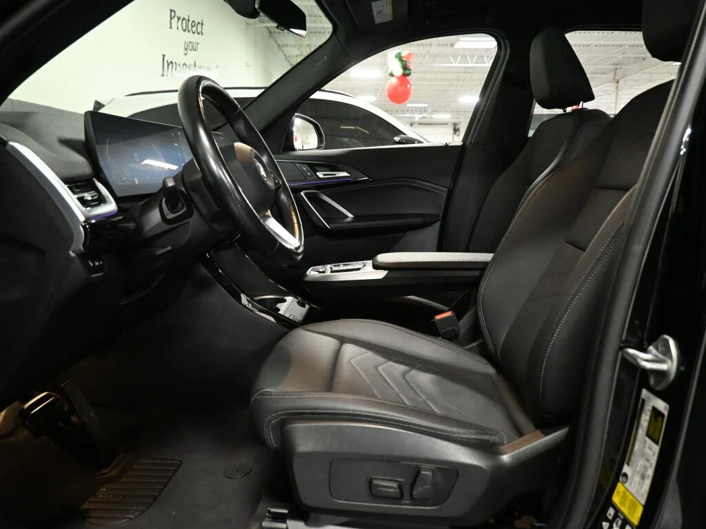 BMW X1 xDrive* АвтоКредит* (ЦЕНА ДО БГ), снимка 16 - Автомобили и джипове - 53989046