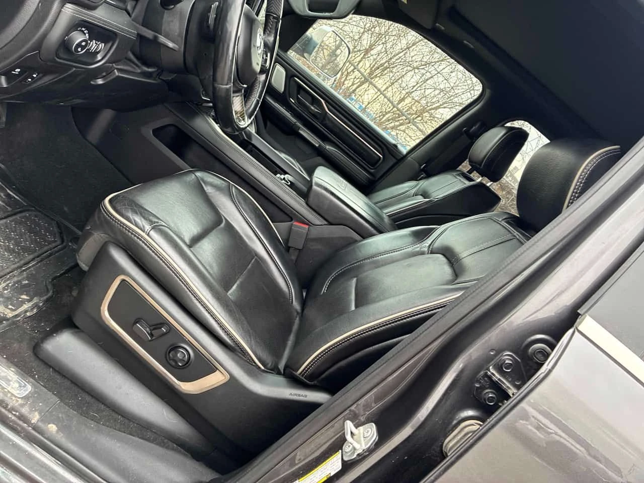 Dodge RAM 1500 Limited/HARMAN KARDON/ОБДУХВАНЕ/ВЪЗДУХ/КЛИПОВЕ , снимка 13 - Автомобили и джипове - 54051377