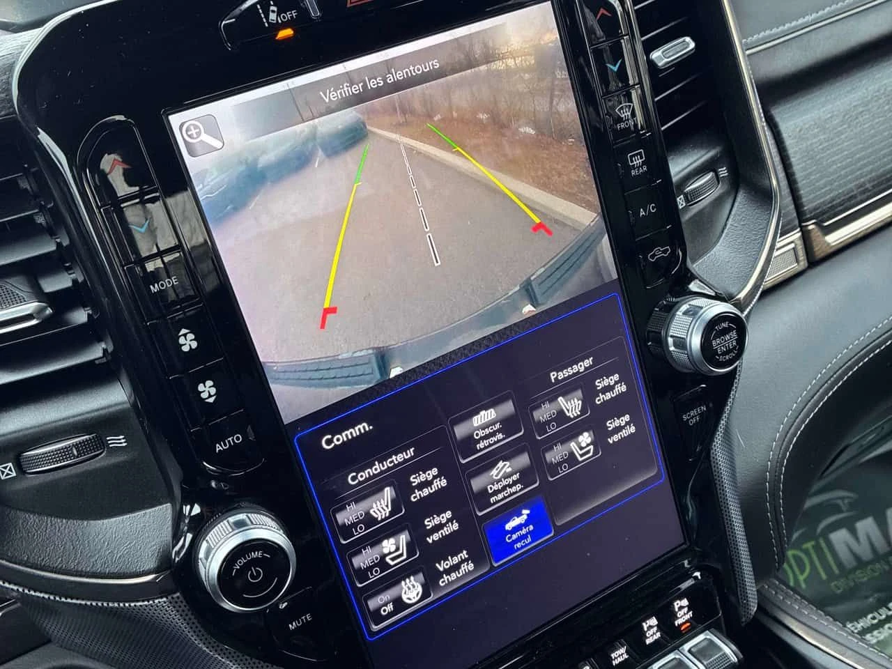 Dodge RAM 1500 Limited/HARMAN KARDON/ОБДУХВАНЕ/ВЪЗДУХ/КЛИПОВЕ , снимка 15 - Автомобили и джипове - 54051377