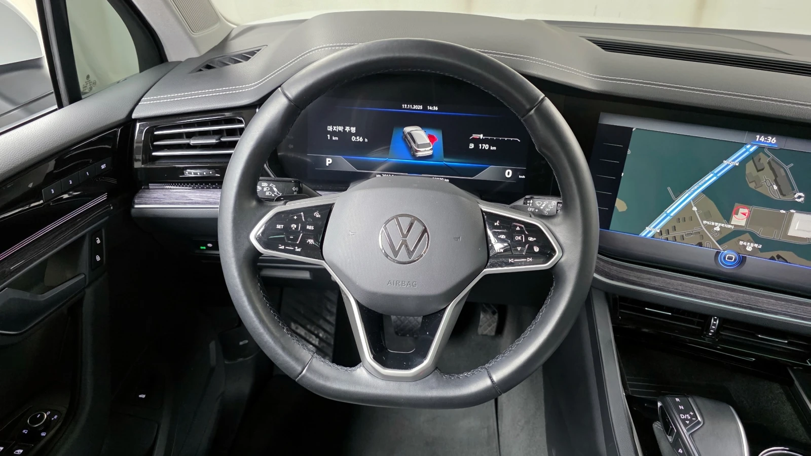 VW Touareg Premium* 3.0TDI* ДИСТРОНИК* ПОДГРЕВ* ОБДУХВАНЕ, снимка 11 - Автомобили и джипове - 54930835