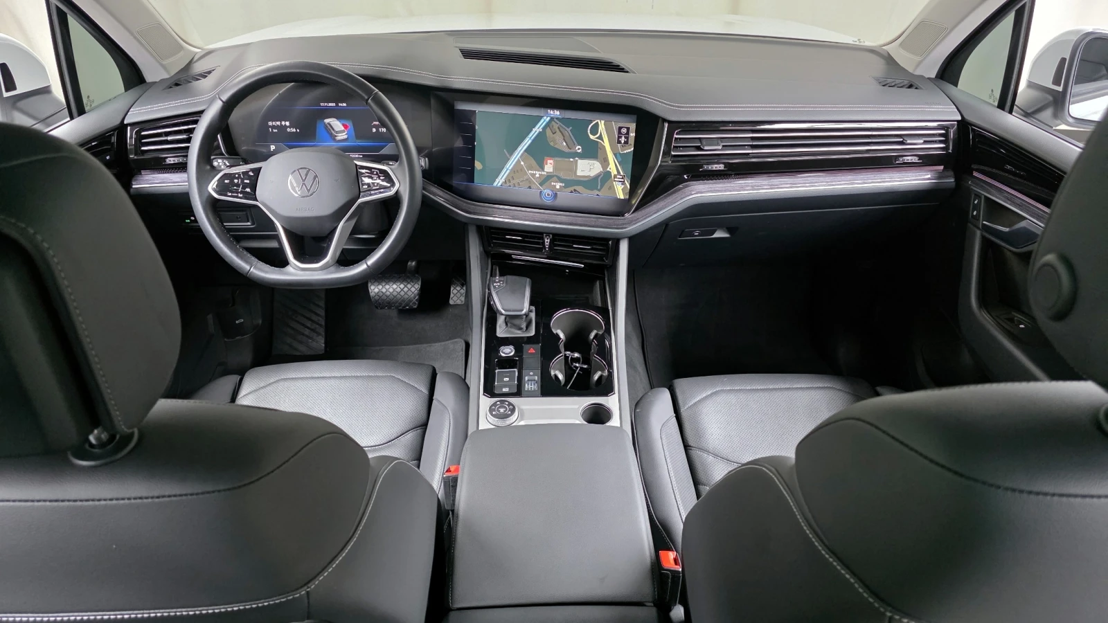 VW Touareg Premium* 3.0TDI* ДИСТРОНИК* ПОДГРЕВ* ОБДУХВАНЕ, снимка 5 - Автомобили и джипове - 54930835
