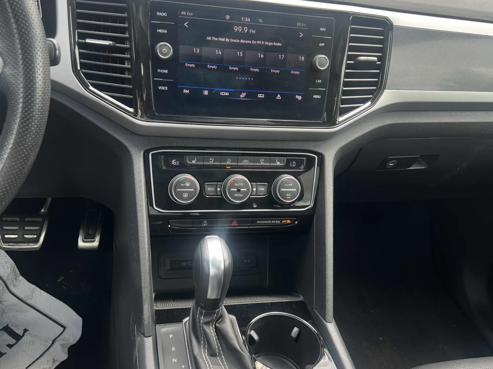 VW Atlas Execline * V6 * ПАНОРАМА * СЕРВИЗАН ИСТ * CARFAX, снимка 8 - Автомобили и джипове - 54991418