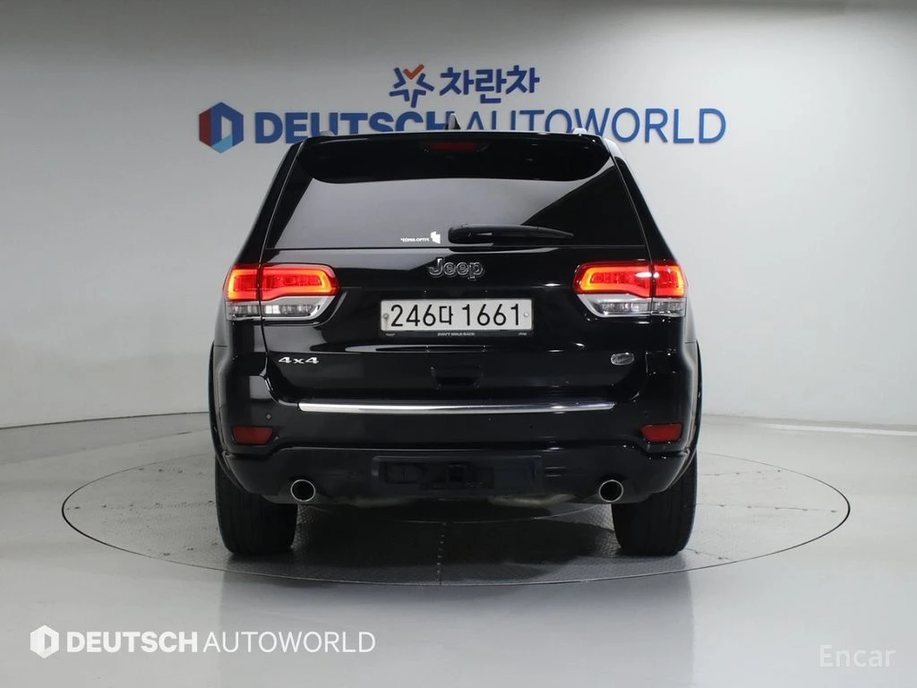 Jeep Grand cherokee 3.6* V6* 8ZF* OVERLAND* ДИСТРОНИК* ОБДУХВАНЕ* КАМЕ, снимка 4 - Автомобили и джипове - 55247595