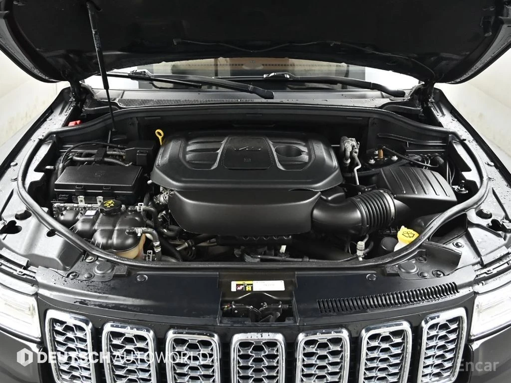Jeep Grand cherokee 3.6* V6* 8ZF* OVERLAND* ДИСТРОНИК* ОБДУХВАНЕ* КАМЕ, снимка 17 - Автомобили и джипове - 55247595