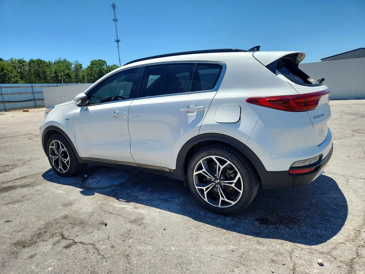 Kia Sportage SX AWD| КОЖА| ПОДГРЕВ| КАМЕРА, снимка 6 - Автомобили и джипове - 55301615