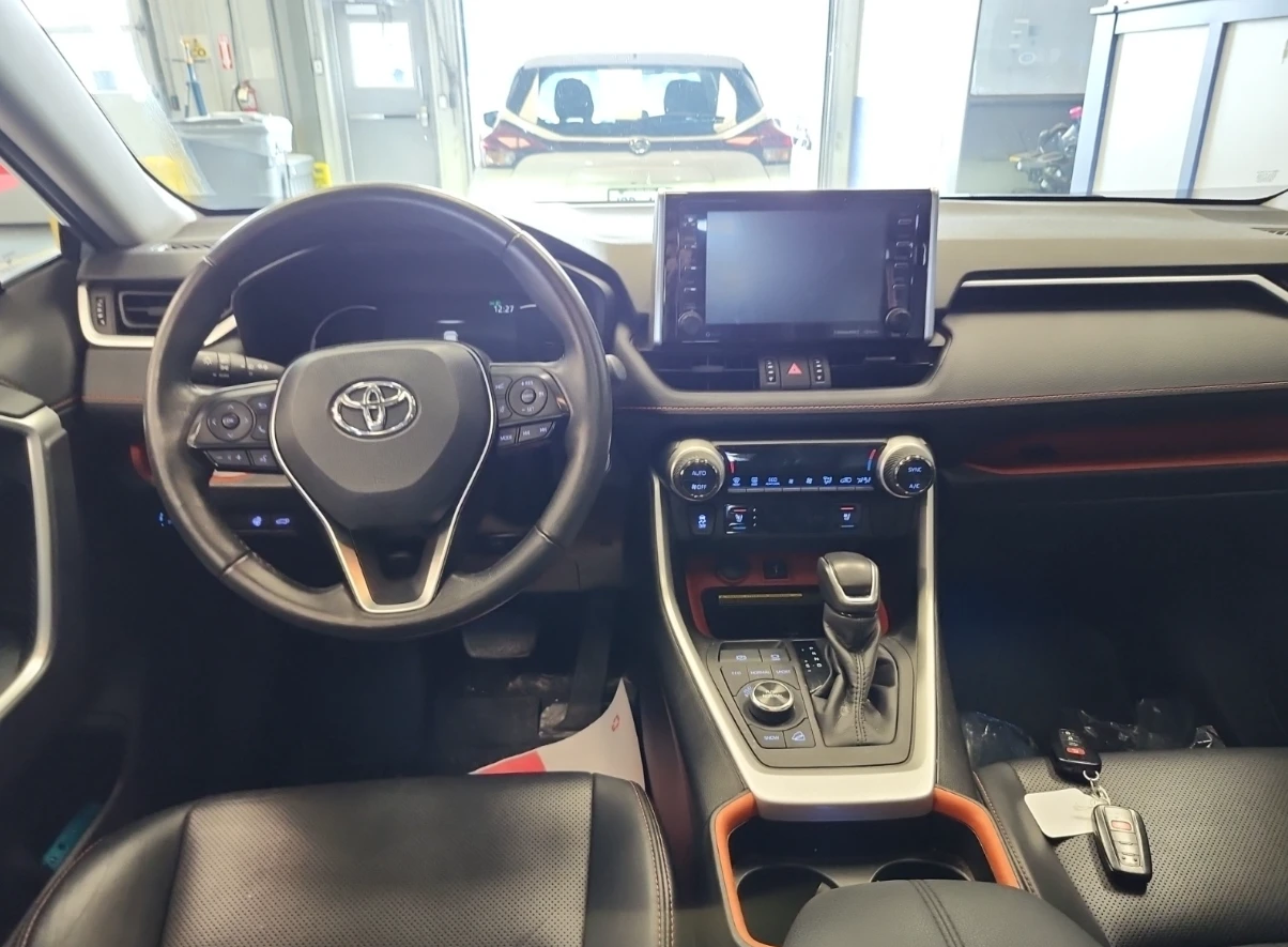Toyota Rav4 Adventure* 4x4* Камера* м.Точки* Подгрев, снимка 9 - Автомобили и джипове - 55742616