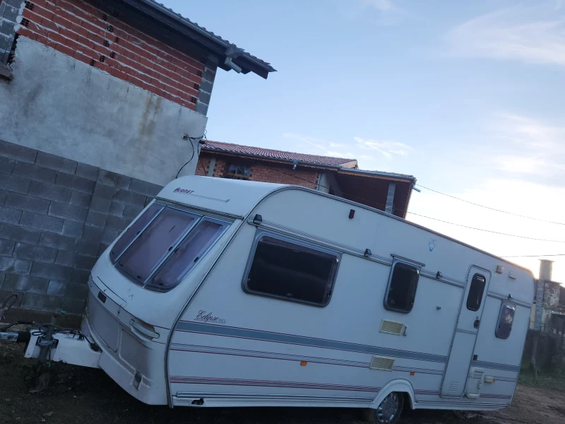 Каравана Adria Lunar