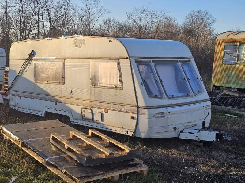 Каравана Swift Konkueror 560, снимка 3 - Каравани и кемпери - 53081121