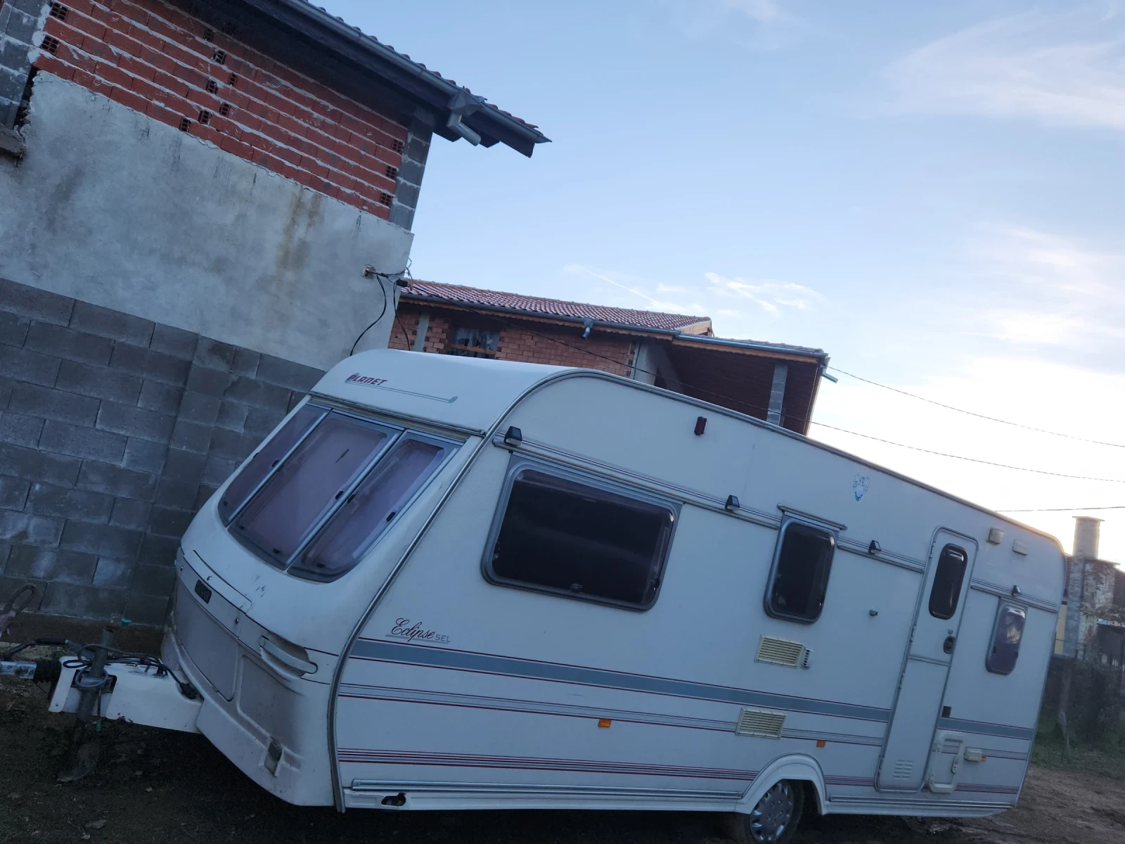  Adria Lunar | Mobile.bg   1