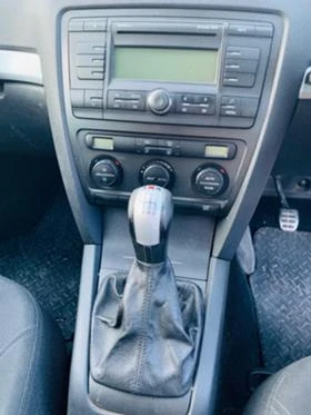 Skoda Octavia SCOUT,4x4,2.0TDI,BMM,140кс.2009г., снимка 14