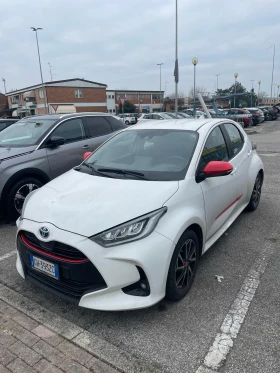 Toyota Yaris 1.5, снимка 2