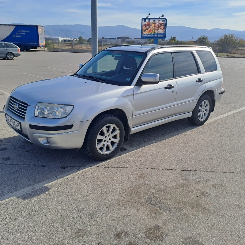 Subaru Forester, снимка 3 - Автомобили и джипове - 47623634