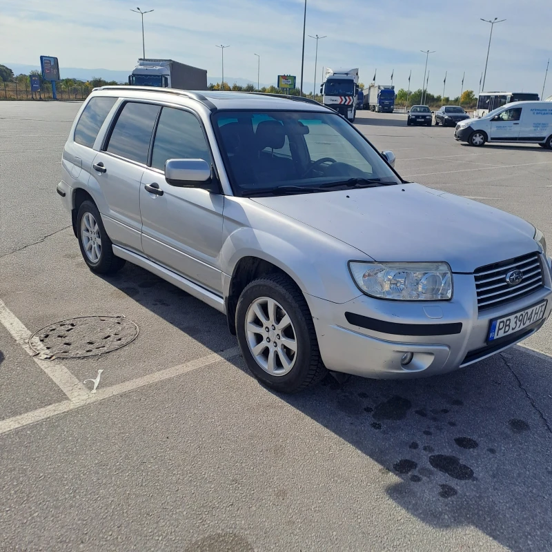 Subaru Forester, снимка 1 - Автомобили и джипове - 47623634