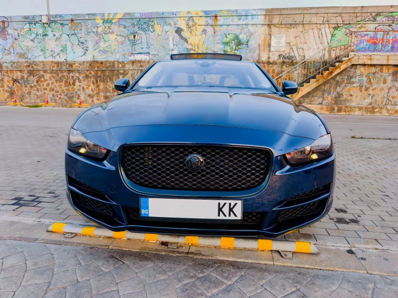 Jaguar XE 25t, снимка 2 - Автомобили и джипове - 48473462