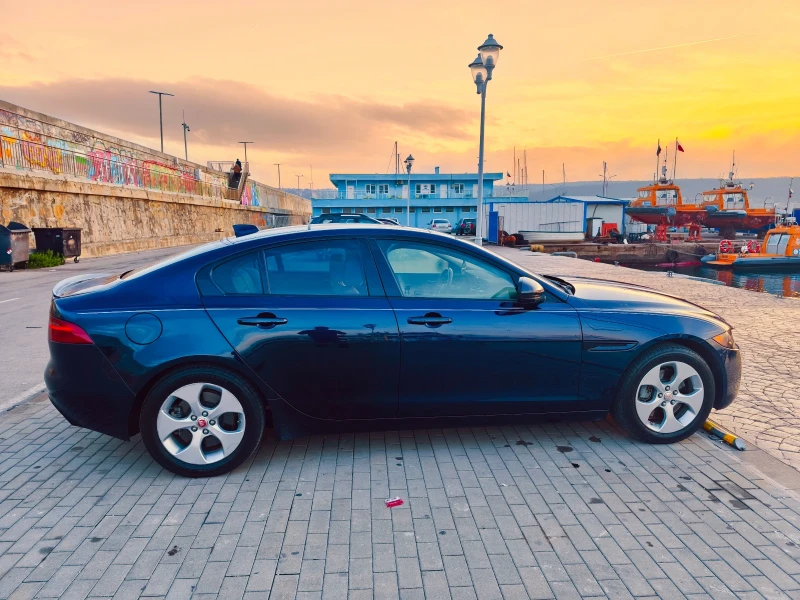 Jaguar XE 25t, снимка 8 - Автомобили и джипове - 48473462