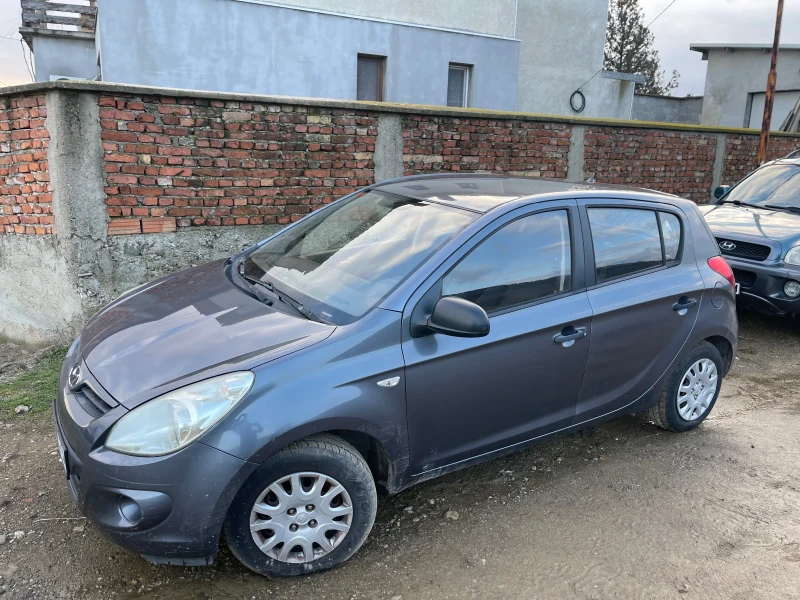 Hyundai I20, снимка 2 - Автомобили и джипове - 48726546