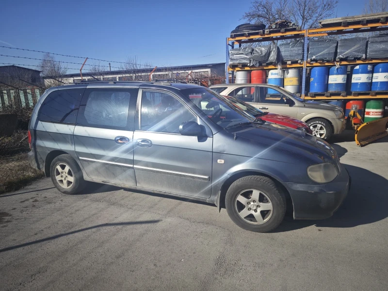 Kia Carnival, снимка 2 - Автомобили и джипове - 48848590