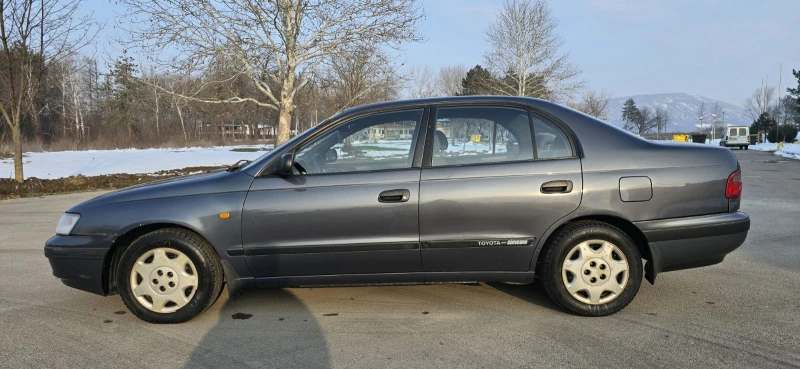 Toyota Carina, снимка 9 - Автомобили и джипове - 49273569