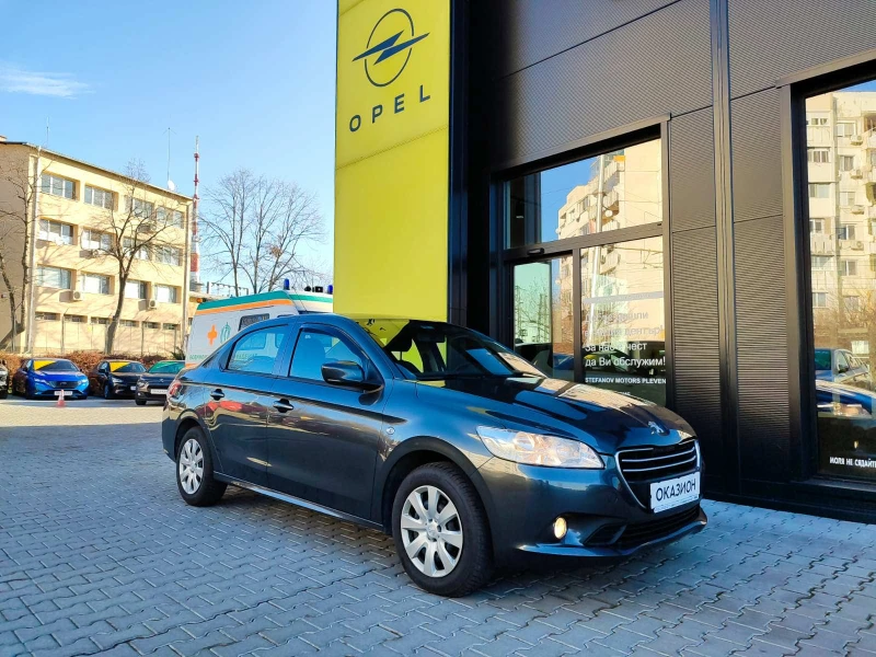 Peugeot 301 1.2 i VTi 82 (EB2F)