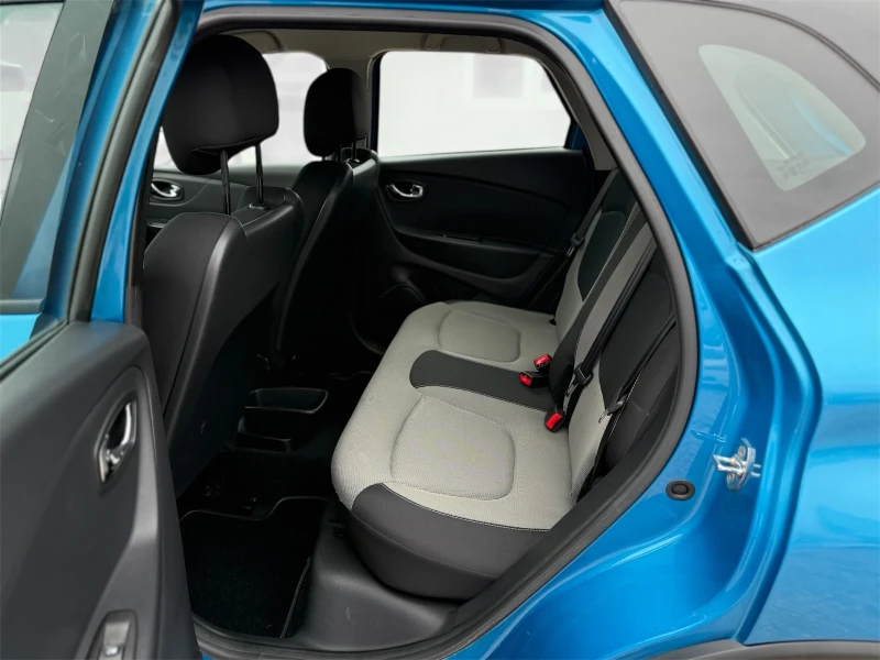 Renault Captur 1.5dCI/Nav/Euro6, снимка 7 - Автомобили и джипове - 52649573