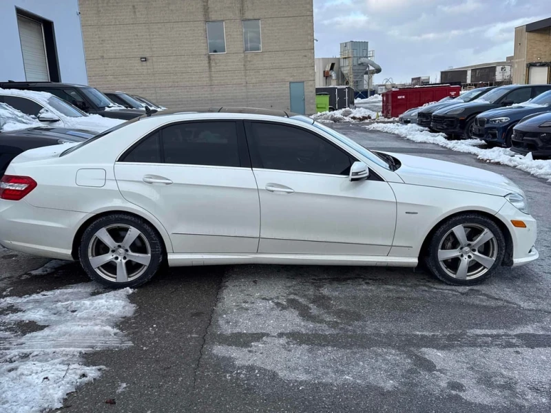 Mercedes-Benz E 500 2012 4MATIC * ОБДУХВАНЕ * БЕЗ ПЪРВОНАЧАЛНА ВНОСКА*, снимка 4 - Автомобили и джипове - 52795384