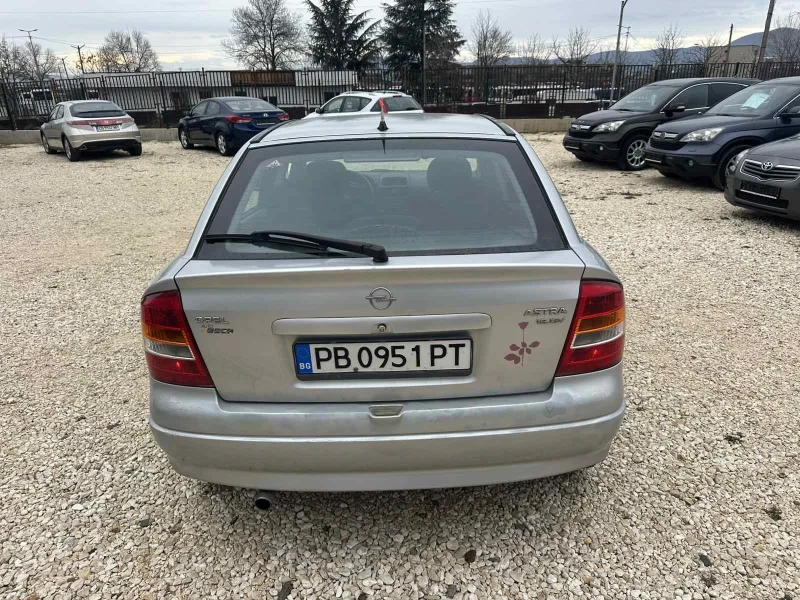 Opel Astra 1.8//115ks, снимка 4 - Автомобили и джипове - 53108235