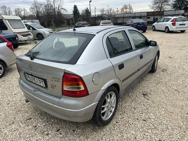Opel Astra 1.8//115ks, снимка 3 - Автомобили и джипове - 53108235