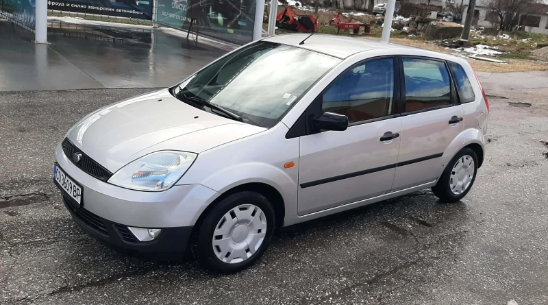 Ford Fiesta, снимка 2 - Автомобили и джипове - 53392135