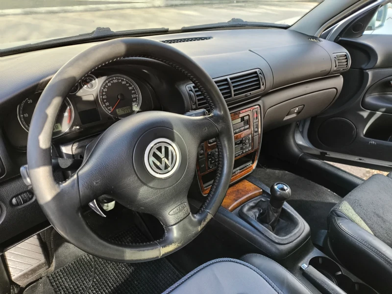 VW Passat 1.9 TDI 131к.с., снимка 8 - Автомобили и джипове - 53574574