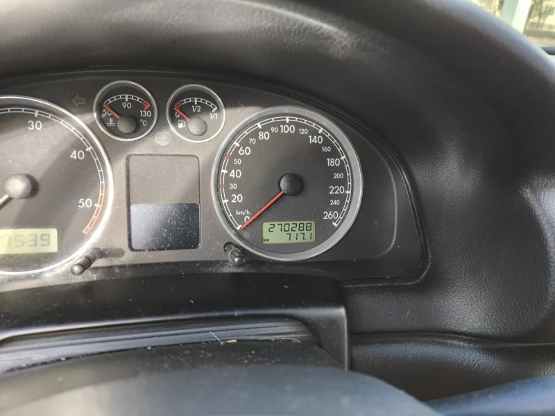 VW Passat 1.9 TDI 131к.с., снимка 7 - Автомобили и джипове - 53574574