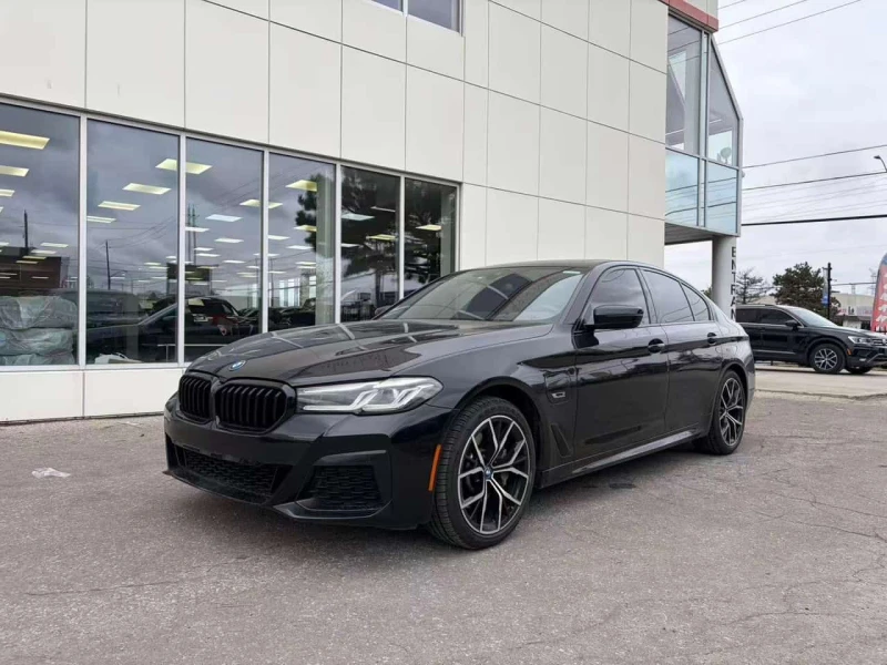 BMW 530E xDrive  CARFAX, снимка 12 - Автомобили и джипове - 53600319