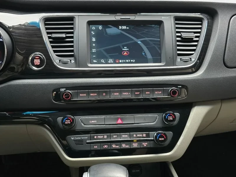 Kia Carnival 9-Seater Prestige, снимка 14 - Автомобили и джипове - 56117025
