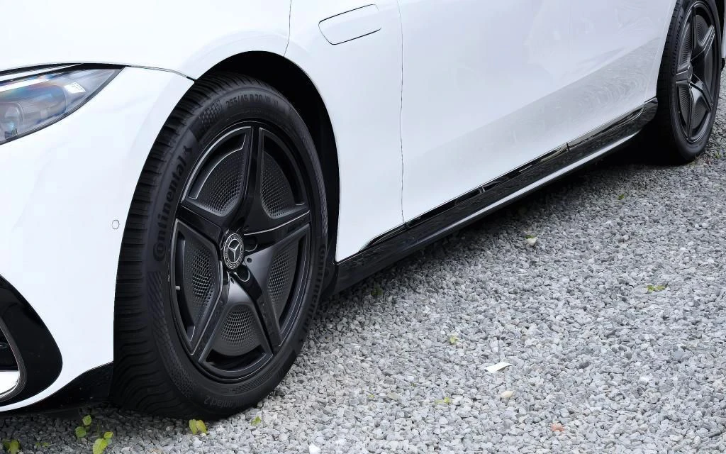 Mercedes-Benz EQS 350/AMG/292HP/NIGHT/PANO/360/HUD/BURMESTER/202E - изображение 5