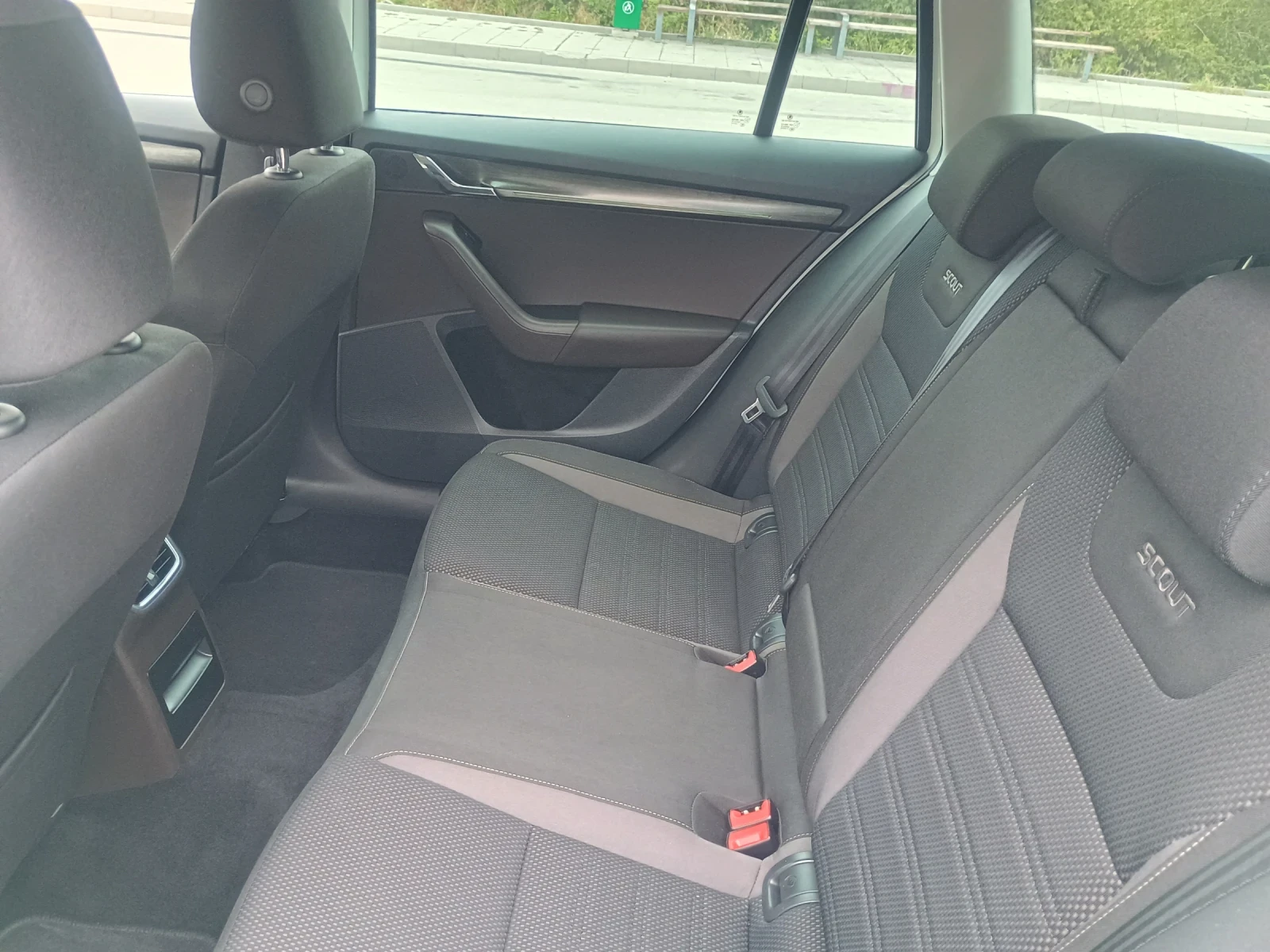 Skoda Octavia Scout 1.8turbo - изображение 10