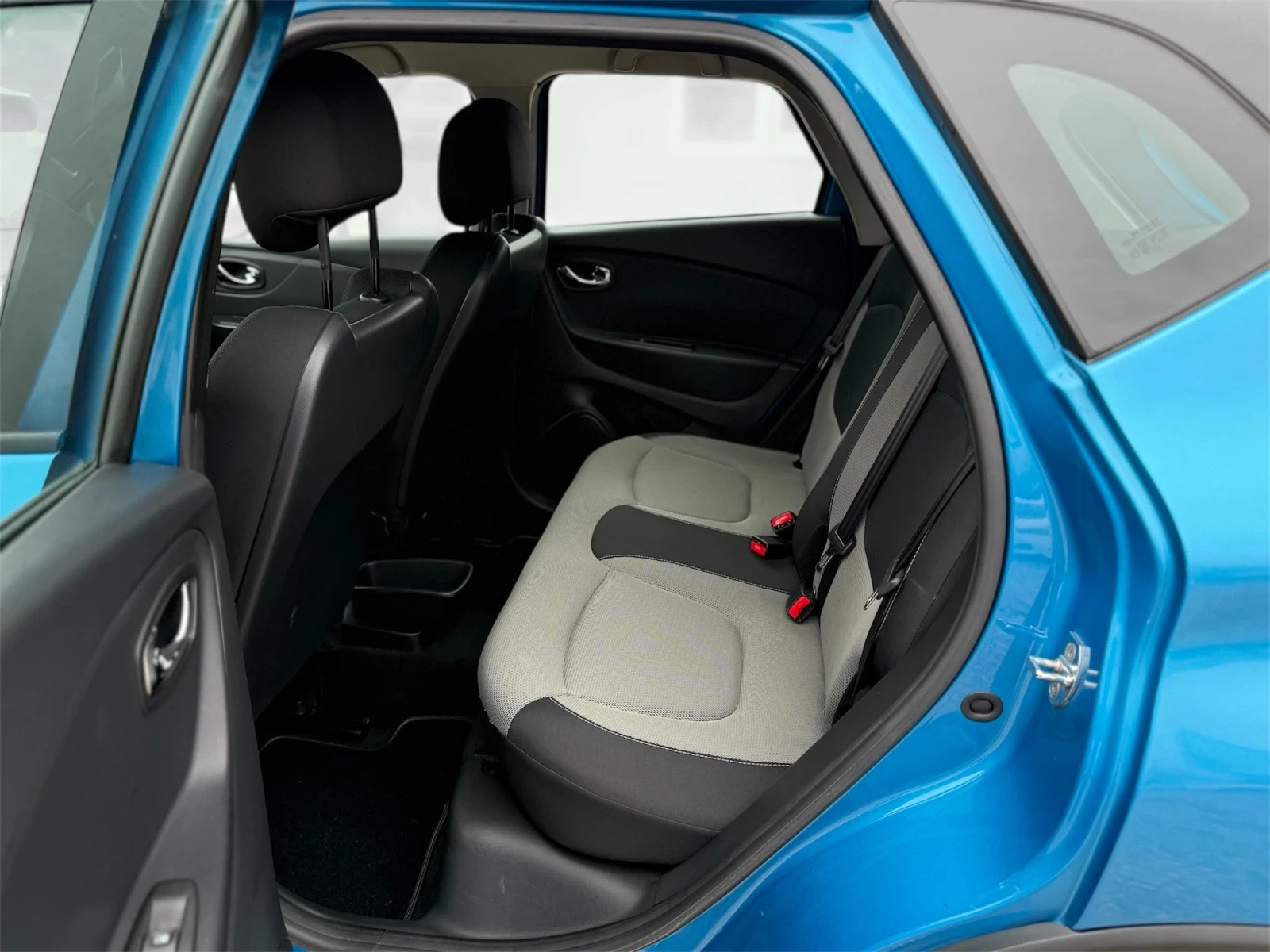 Renault Captur 1.5dCI/Nav/Euro6 - изображение 7